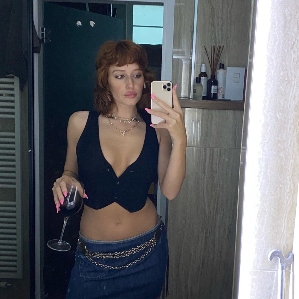 Meet your Posher, Aleena